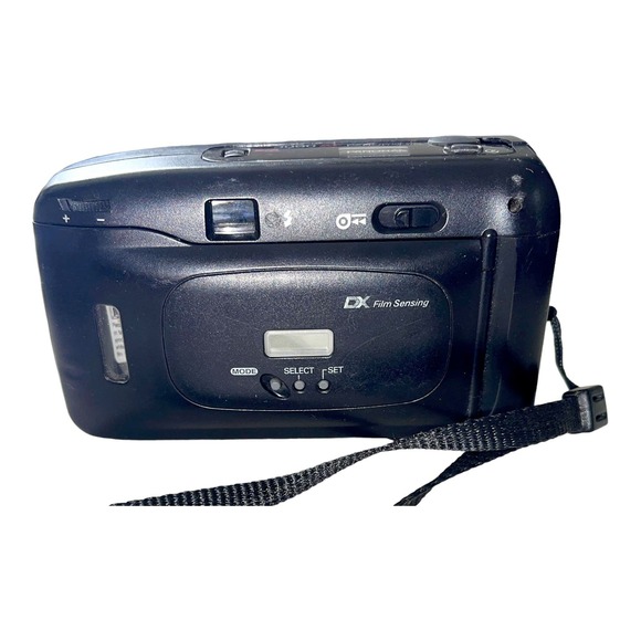 Poloroid 35 Film 300 AF and Olympus D-22L Digital Cameras - Picture 3 of 13